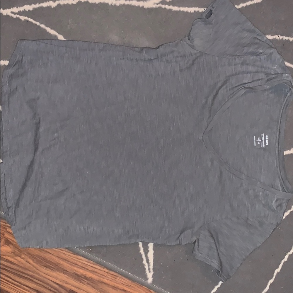 Old Navy V-Neck tee